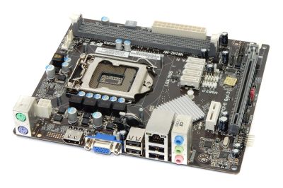 Лот: 14166101. Фото: 1. Компактная плата под LGA 1155... Материнские платы