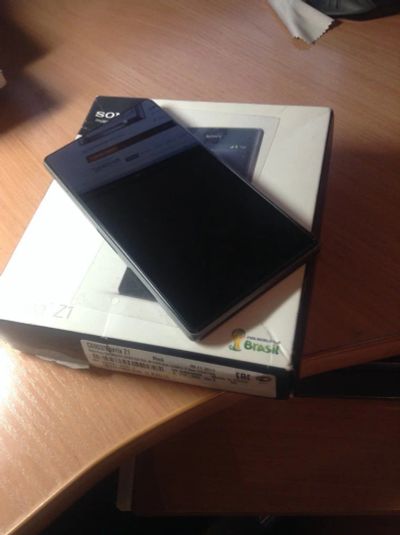 Лот: 4766421. Фото: 1. Sony Xperia Z1 , на гарантии... Смартфоны