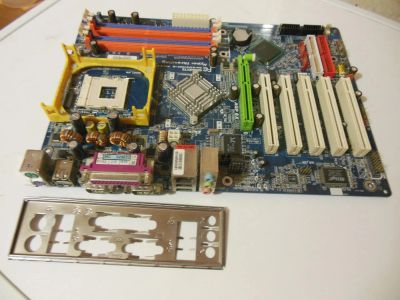 Лот: 6660731. Фото: 1. Материнская плата GigaByte GA-8IPE1000-G... Материнские платы