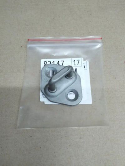 Лот: 21402733. Фото: 1. скоба замка Toyota Camry Gracia... Двигатель и элементы двигателя