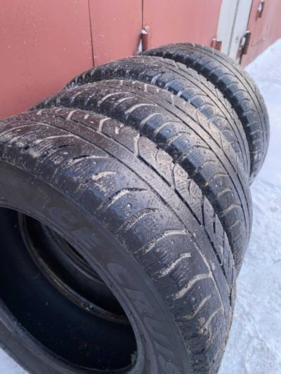 Лот: 17063277. Фото: 1. Зимние шины bridgestone ice cruiser... Шины