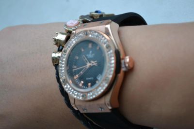 Лот: 5004595. Фото: 1. Часы Hublot , цепочка, аксессуары... Другие наручные часы
