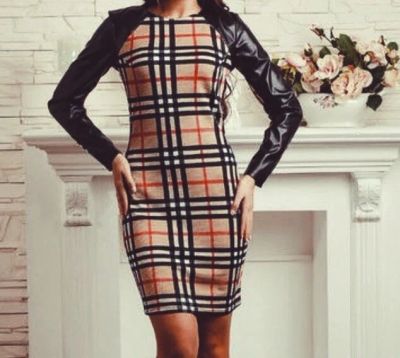 Лот: 5840437. Фото: 1. Платье Burberry с кожаным рукавом. Платья