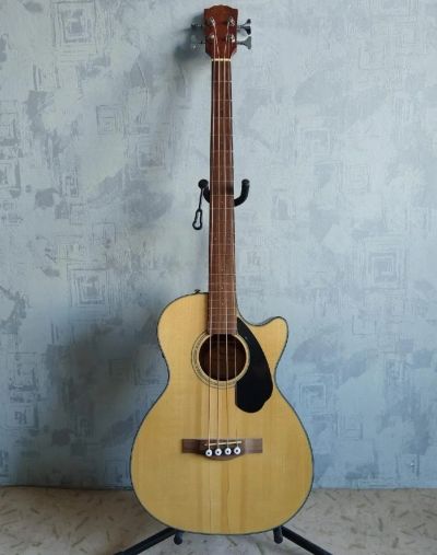 Лот: 20956696. Фото: 1. Акустическая бас-гитра Fender. Гитары