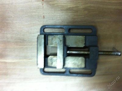 Лот: 2427174. Фото: 1. Тиски станочные. Ручной инструмент