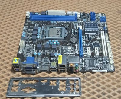 Лот: 23033891. Фото: 1. Материнская плата Asrock H67M... Материнские платы