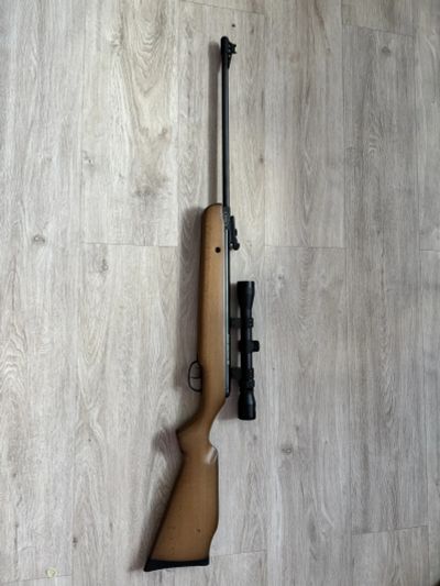 Лот: 25741715. Фото: 1. Пневматическая винтовка Crosman... Пневматическое оружие