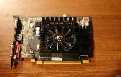 Лот: 17522574. Фото: 1. XFX Radeon HD6570 1Gb. Видеокарты