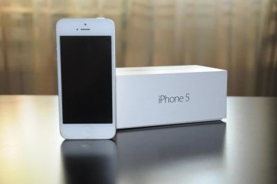 Лот: 7469465. Фото: 1. iPhone 5. Смартфоны