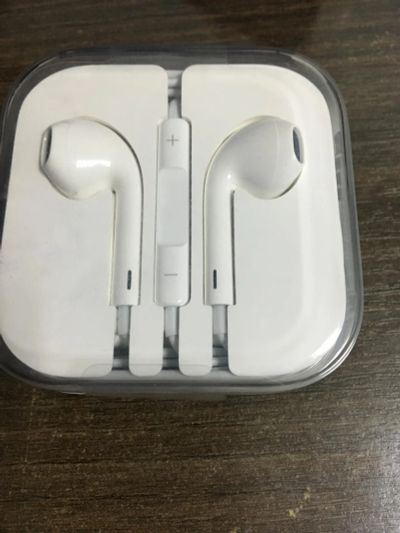 Лот: 6460388. Фото: 1. Наушники гарнитура Apple EarPods... Красноярск