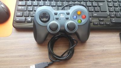 Лот: 6825537. Фото: 1. Logitech Rumble Gamepad F510. Рули, джойстики