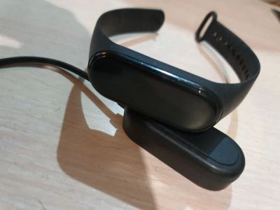 Лот: 19513299. Фото: 1. Xiaomi MiBand 4. Смарт-часы, фитнес-браслеты, аксессуары
