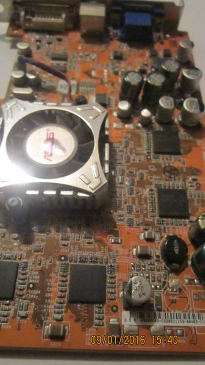 Лот: 6726567. Фото: 1. Видеокарта GeForce 2 MX-200. Видеокарты