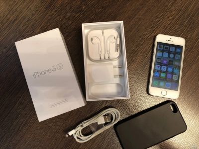 Лот: 12996631. Фото: 1. iphone 5s 16Gb. Смартфоны
