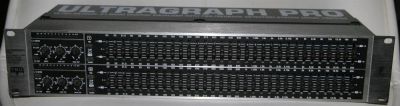 Лот: 3142935. Фото: 1. BEHRINGER FBQ 3102 ULTRAGRAPH... Микшеры, предусилители, микрофонные эффекты