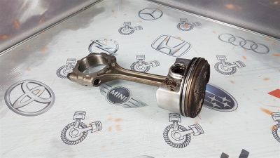 Лот: 23590333. Фото: 1. Поршень с шатуном Toyota RAV4... Двигатель и элементы двигателя