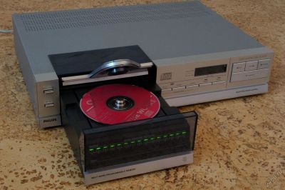 Лот: 5737973. Фото: 1. Philips CD 303. CD-проигрыватели и чейнджеры