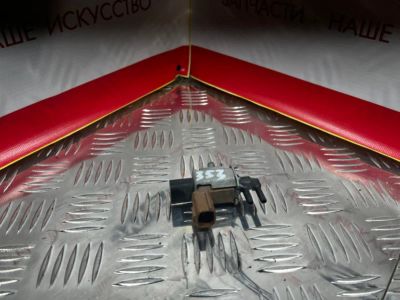 Лот: 16691154. Фото: 1. Клапан электромагнитный Mazda... Электрооборудование