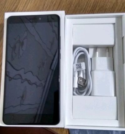 Лот: 11100401. Фото: 1. Xiaomi Mi Max 2 (4/64). Смартфоны