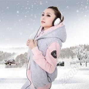 Лот: 2707959. Фото: 1. жилетка на весну новая. Верхняя одежда