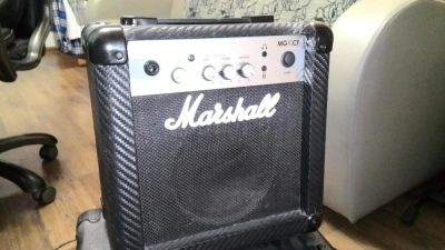 Лот: 10829486. Фото: 1. Marshall MG10CF. Гитары