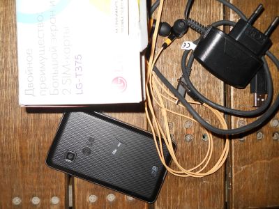 Лот: 4757153. Фото: 1. LG T-375. Кнопочные мобильные телефоны