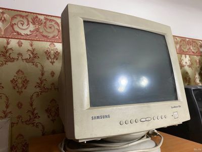 Лот: 15647110. Фото: 1. Монитор Samsung SyncMaster 550s. ЖК-мониторы