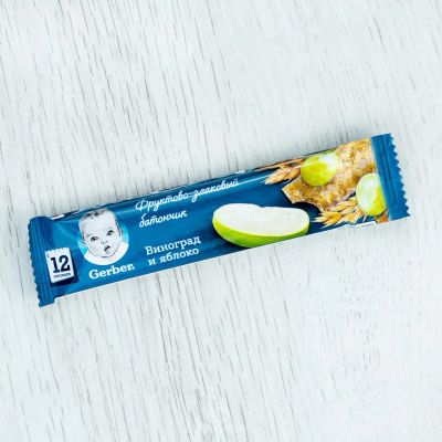 Лот: 17613797. Фото: 1. Фруктово-злаковый батончик Gerber. Другое (продукты)