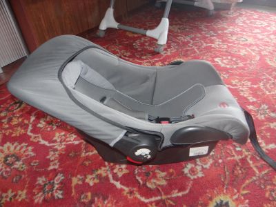 Лот: 12033335. Фото: 1. Автолюлька 0+. Детские автокресла