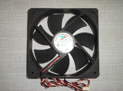 Лот: 9057656. Фото: 1. Вентилятор DC Brushless 120*120. Системы охлаждения