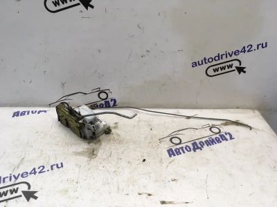Лот: 21713132. Фото: 1. замок двери toyota Avensis AT220L. Двигатель и элементы двигателя
