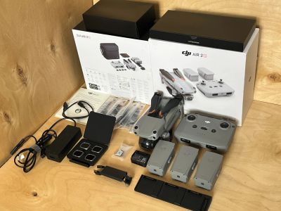 Лот: 23272771. Фото: 1. Dji Air 2s Fly More Combo. Квадрокоптеры