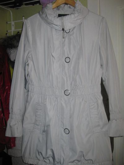 Лот: 3980391. Фото: 1. Интересная удлиненная ветровка... Верхняя одежда