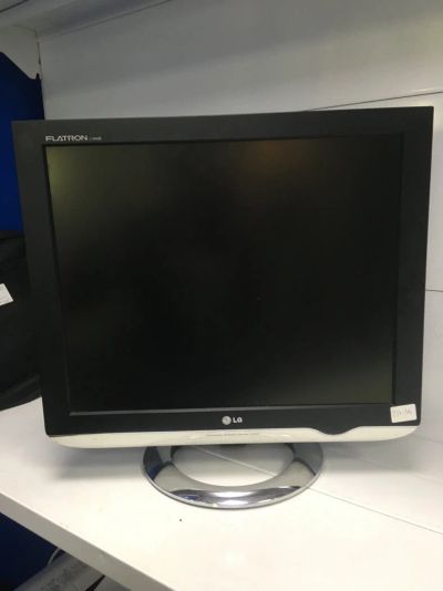 Лот: 12478404. Фото: 1. Монитор LG l1940BN Не исправен. ЖК-мониторы
