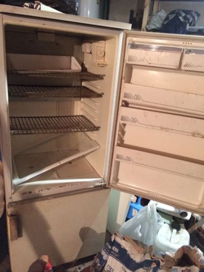 Лот: 16528695. Фото: 1. Холодильник. Негодный. Может кому... Холодильники, морозильные камеры