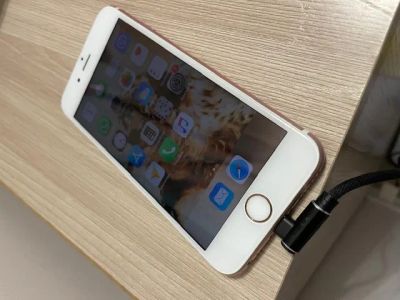 Лот: 24654930. Фото: 1. iPhone 6S, 16 ГБ. Смартфоны