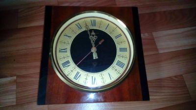 Лот: 9616616. Фото: 1. Часы Янтарь из бородатого года... Предметы интерьера и быта