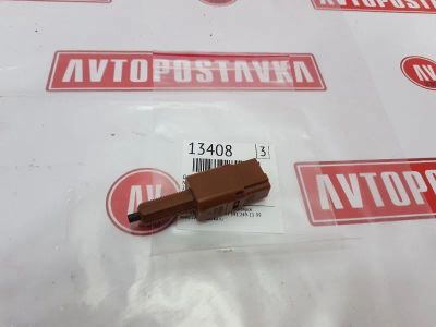 Лот: 20903527. Фото: 1. Концевик педали тормоза Nissan... Электрооборудование