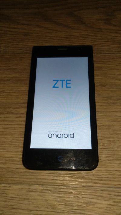 Лот: 18576634. Фото: 1. Смартфон ZTE Blade A210. Смартфоны