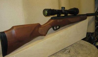Лот: 3336476. Фото: 1. Винтовка Stoeger X20 Wood [.177... Пневматическое оружие