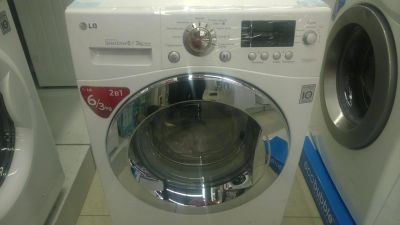 Лот: 6174387. Фото: 1. Стиральная машина с сушкой LG... Стиральные машины