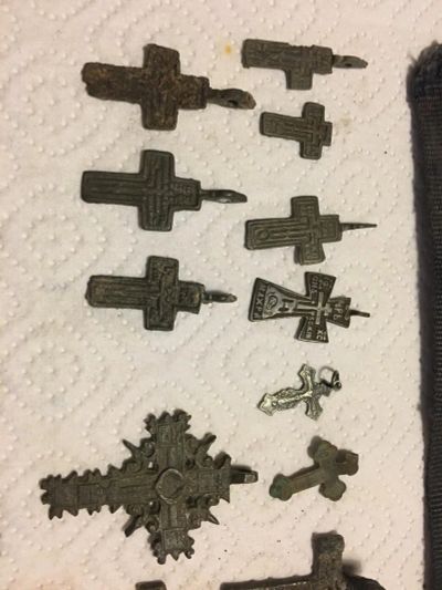 Лот: 10282580. Фото: 1. Нательные кресты 17-19 век + пару... Ювелирные изделия