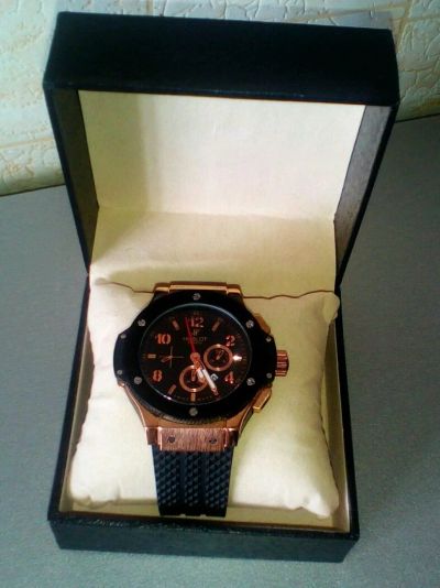 Лот: 9984765. Фото: 1. Мужские часы Hublot. Оригинальные наручные часы