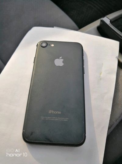 Лот: 12434569. Фото: 1. Iphone 7. Смартфоны