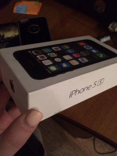 Лот: 9001537. Фото: 1. iPhone 5s 16гб spaсe gray. Смартфоны