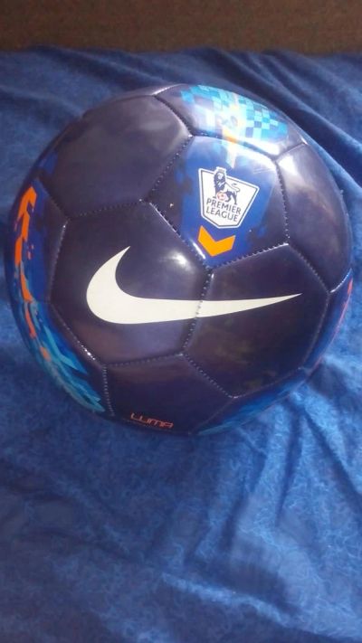 Лот: 7656996. Фото: 1. Продам футбольный мяч Nike. Мячи, ракетки, шайбы, клюшки