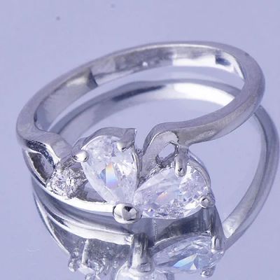 Лот: 8095193. Фото: 1. Кольцо "Лепесток". Позолота 18... Кольца, перстни