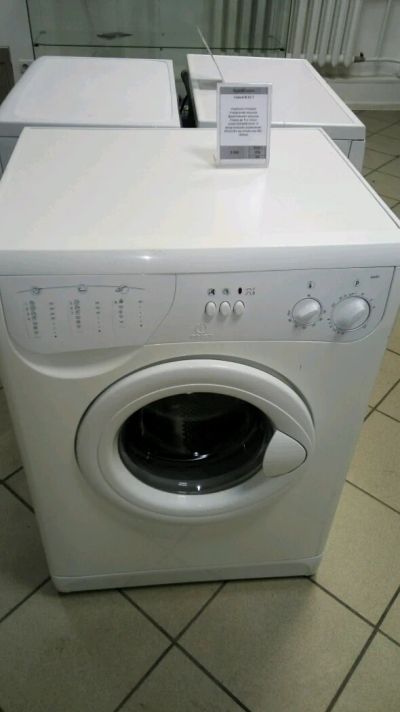 Лот: 7197404. Фото: 1. Стиральная машина Indesit W83T... Стиральные машины