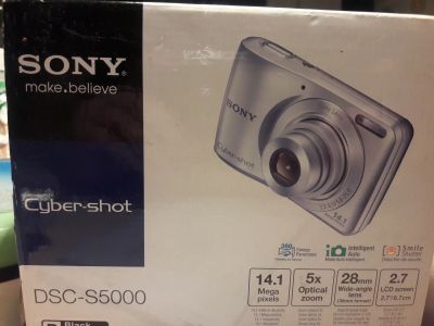 Лот: 15656242. Фото: 1. Цифровой фотоаппарат. Sony. Цифровые компактные