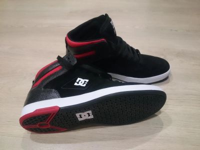 Лот: 9446622. Фото: 1. Высокие кеды DC shoes. Кеды, кроссовки, слипоны